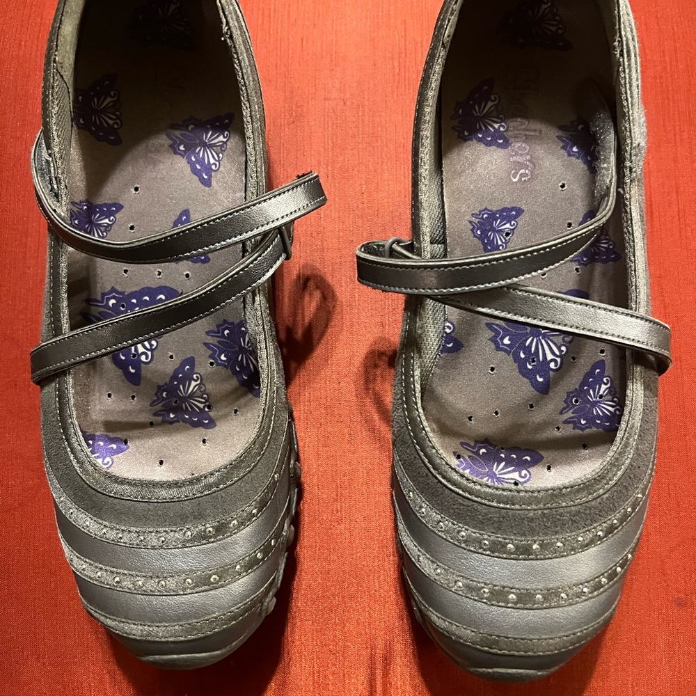 Adorable Y2K Skechers Gray Mary Jane Shoes Sz 9